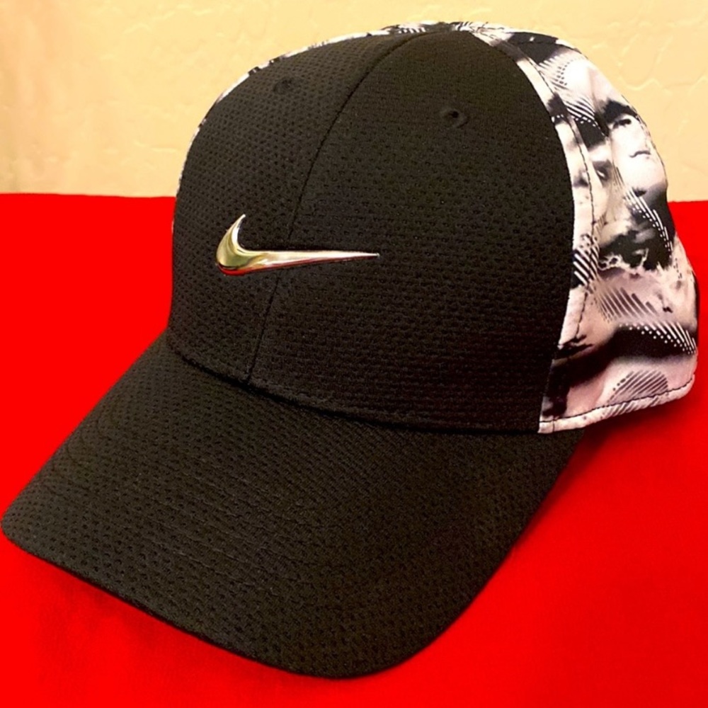 🆕 ONLY ONE! Nike Child SnapBack Cap